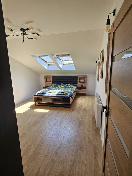 Mieszkanie poddaszowe - 4 pokoje - klima  -  balkon