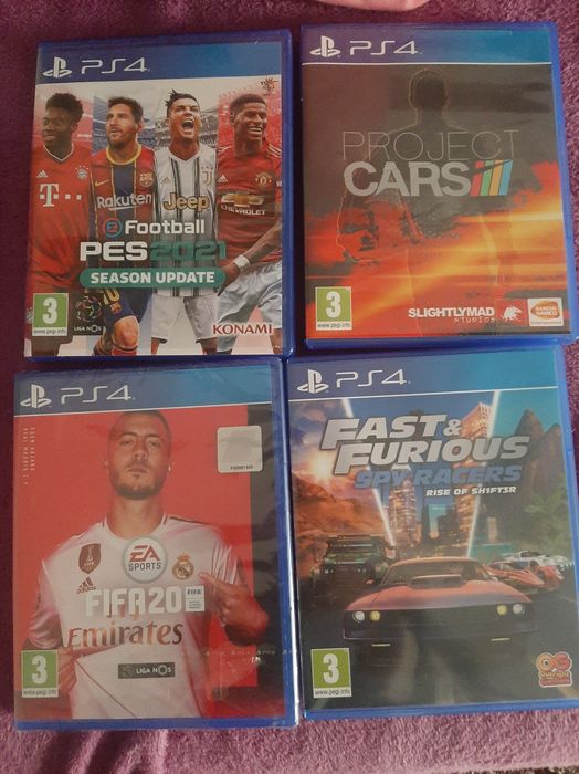 Playstation 4 Pro 1 Tb+ jogos+acessórios
