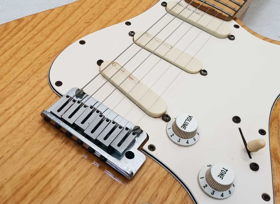 ギター Fender USA Deluxe Stratocaster Plus 1993 Fender Stratocaster Plus Deluxe - Made in USA 1993 Cascais E