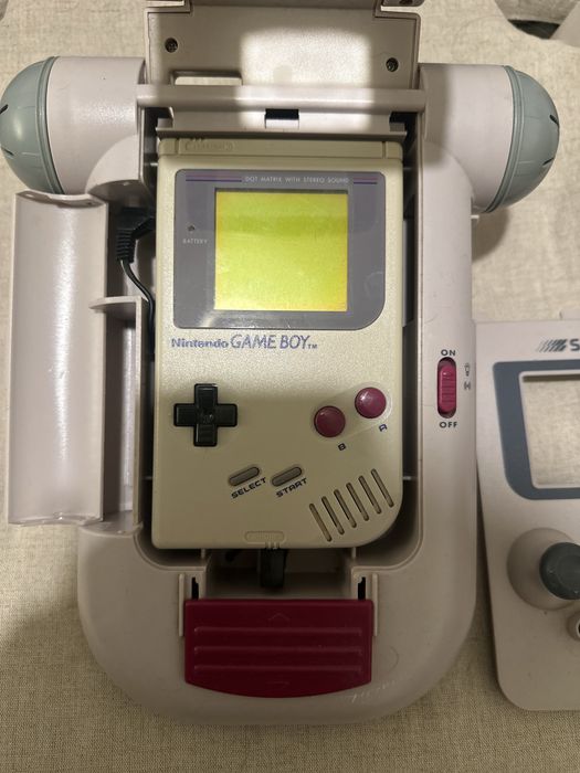 Nintendo Game Boy original e computador de xadrez Saitek Kasparov