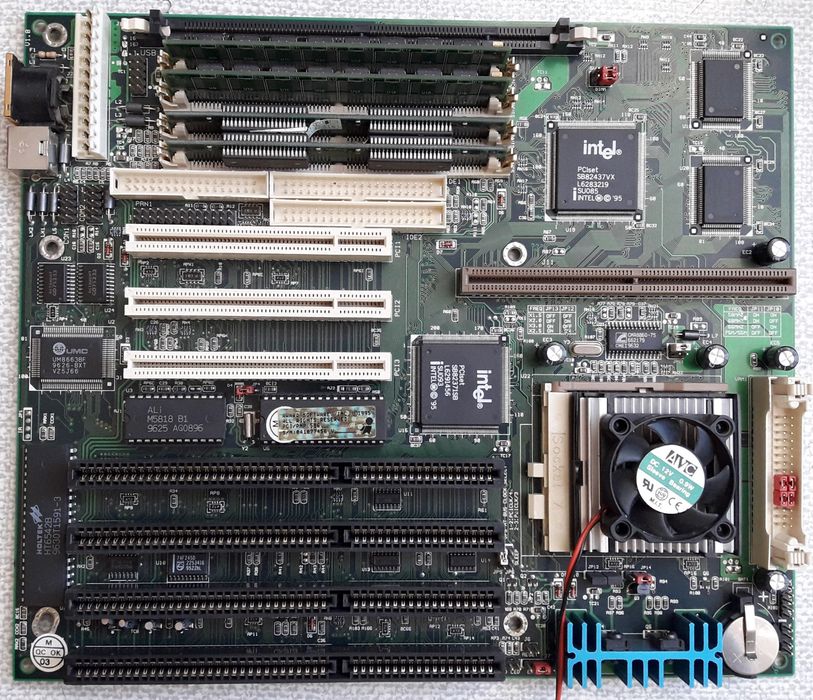 Komputer retro - Płyta główna socket 7 PCchips M520 Pentium 1