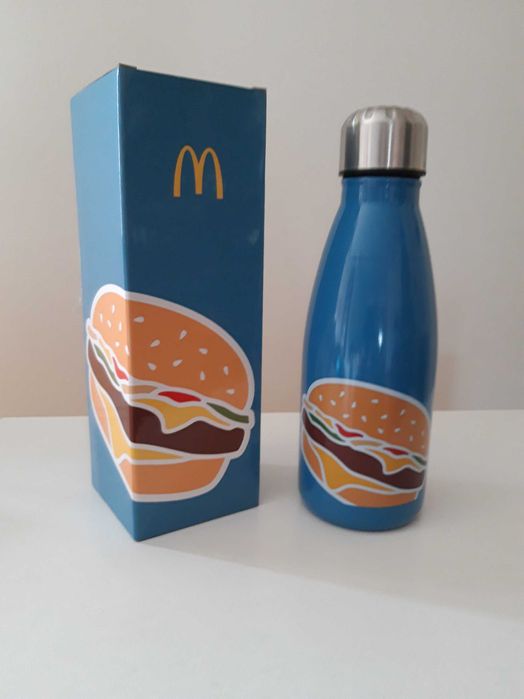 Garrafa reutilizável de aço inoxidável - Artigo NOVO.