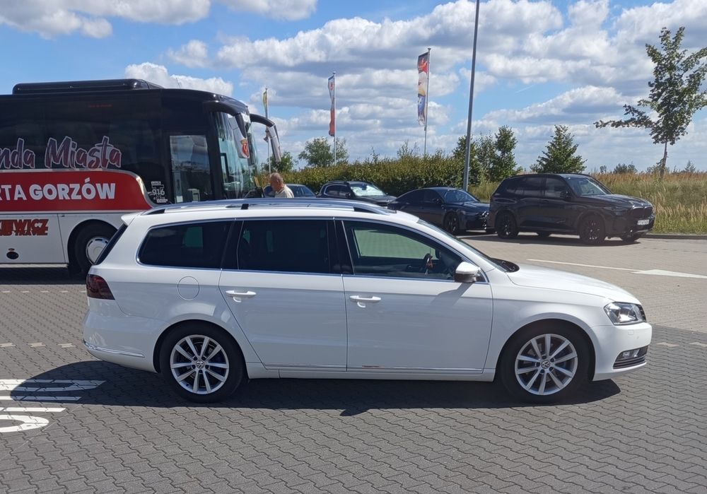 Passat B7 kombi 2.0tdi bogate wyposażenie