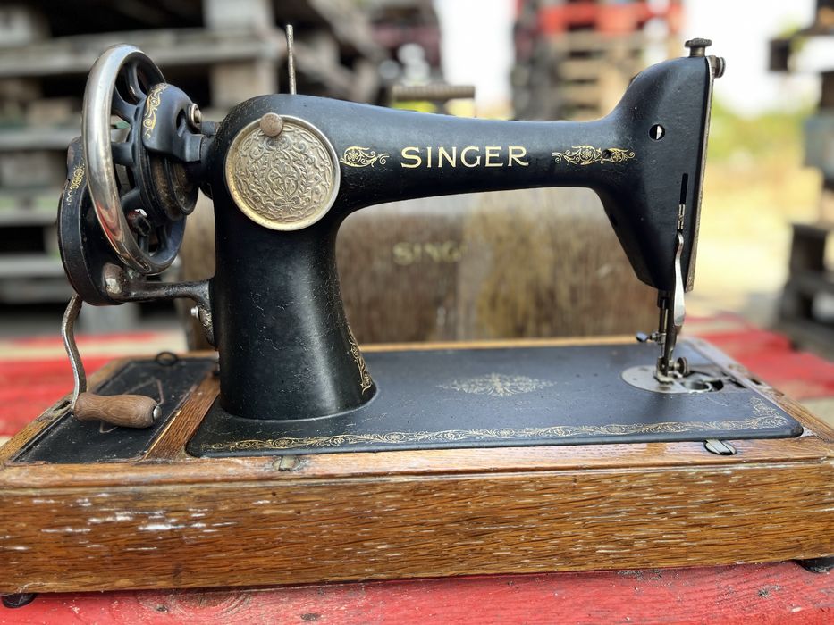 Máquina de Costura Singer Antiga