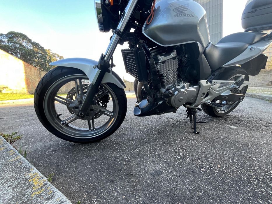 Honda CBF 500 muito nova