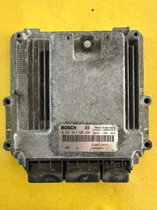 Блок керування двигуном Renault Laguna II ESPACE 0281013505 8200520036