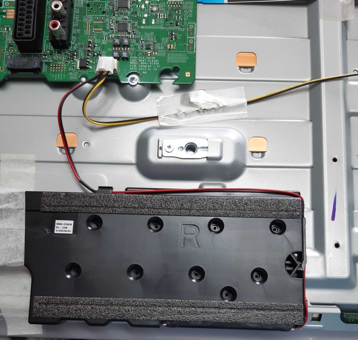 UE46F6200AWXXN – LCD Samsung – Peças