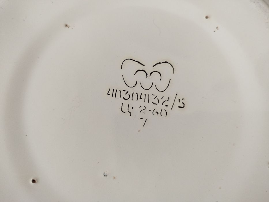 Miska emaliowana dawnych lat