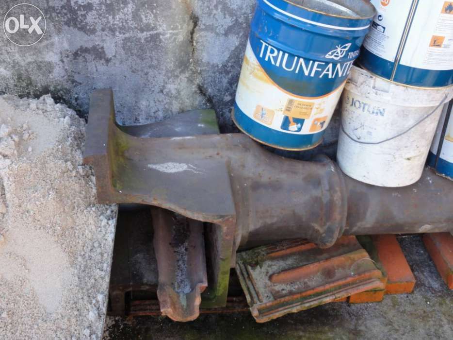 Pilar em aço bastante antigo e de grandes dimensões - 1500Kg