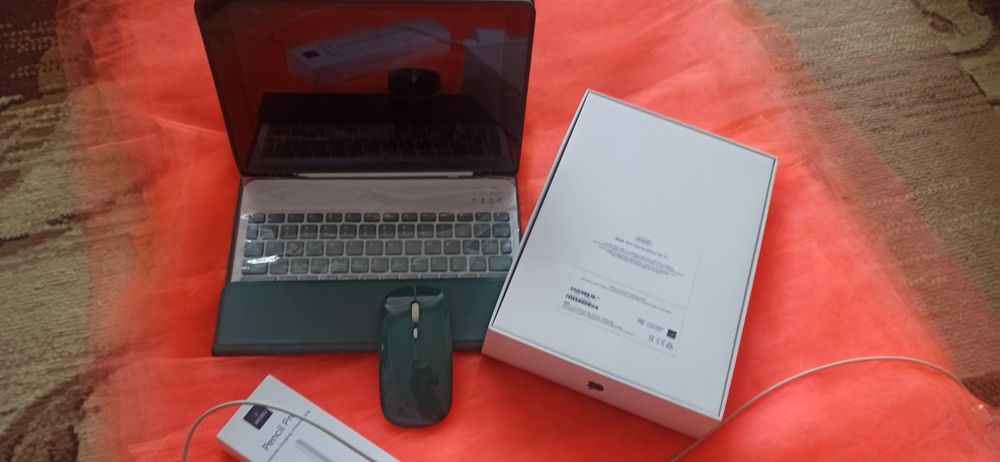IPad 2021  + стилус +чехол+ клава