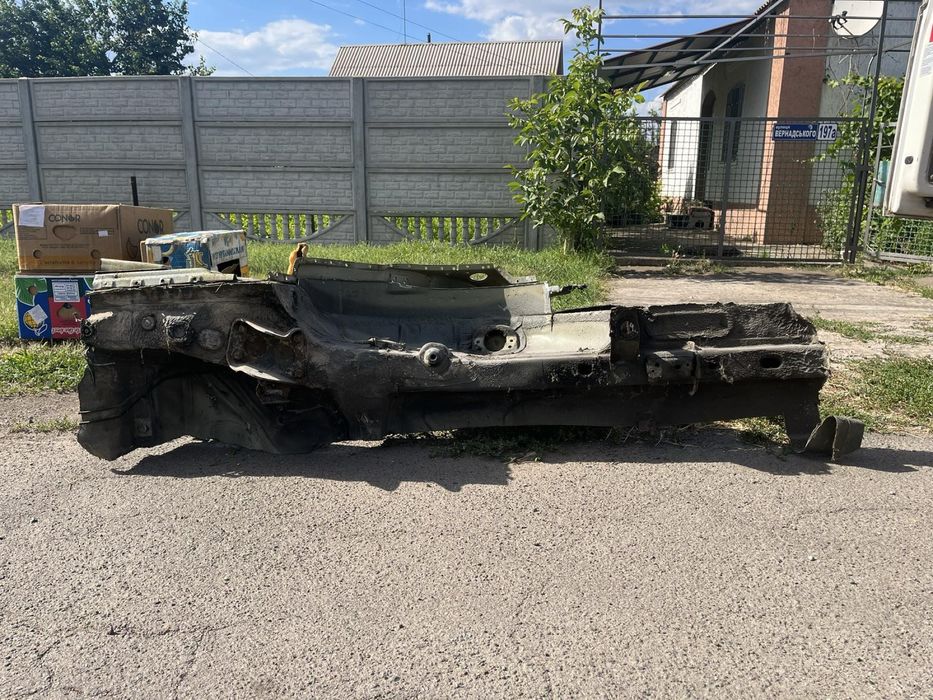 Продам лонжерон Skoda tour