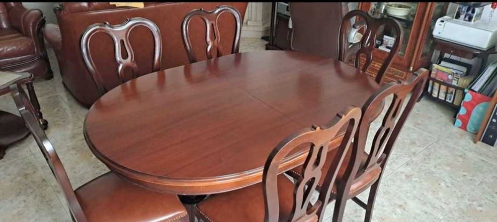 Vendo mesa de jantar extensível