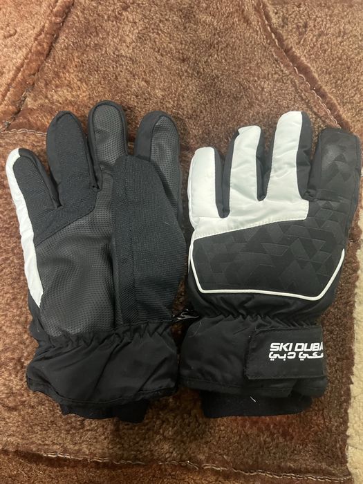 Лижні перчатки.