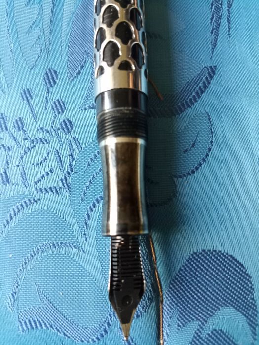 Продам ручку перо