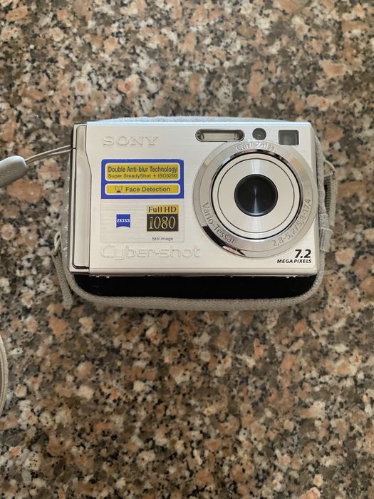 Sony Cyber-shot 7.2 MP Full HD – Câmara Digital