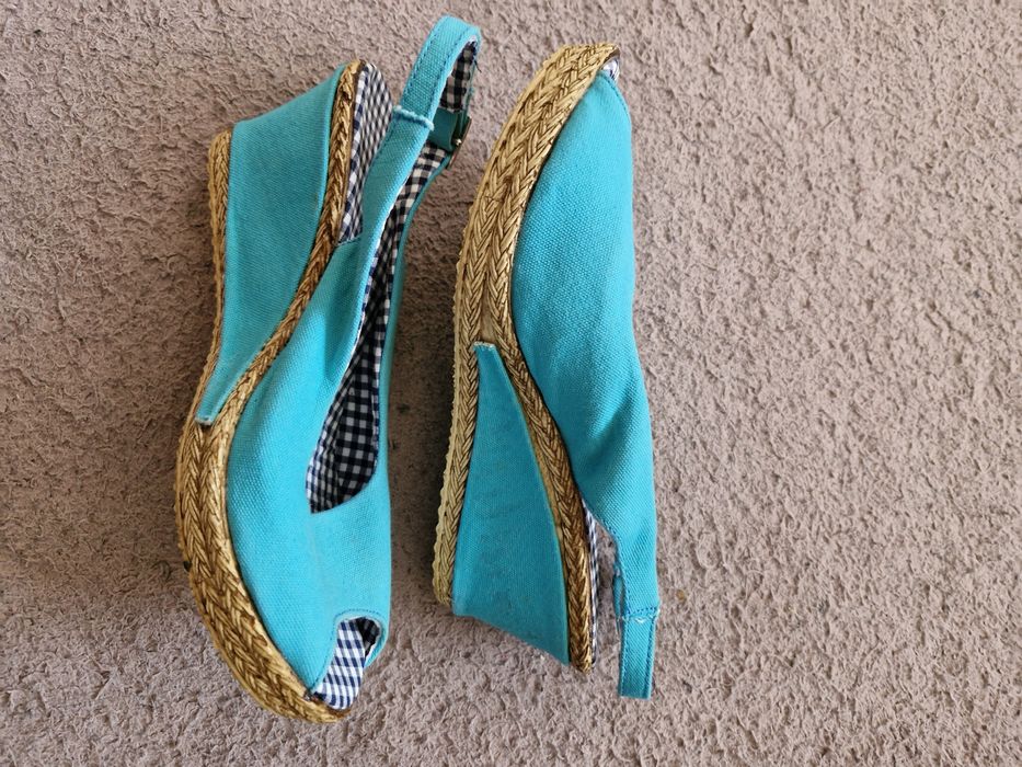 Piękne turkusowe espadryle Tommy Hilfiger na koturnie, rozm. 38