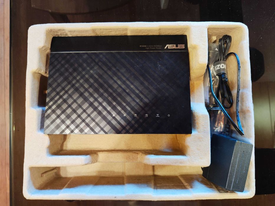 Router ASUS RT-N18U
