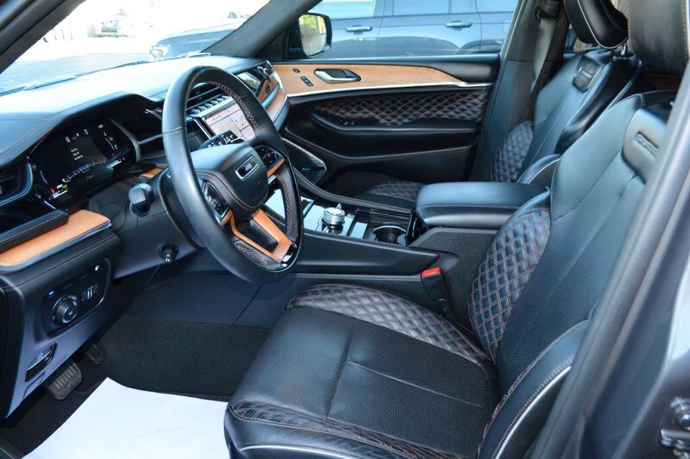Jeep Grand Cherokee Summit 4xe      2023
