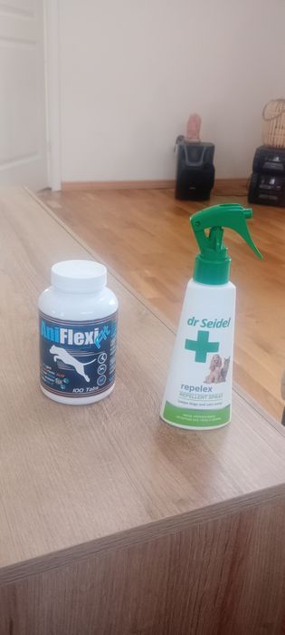 Kratka dla psa ,szelki , obroża nie używana z odblaskiem .