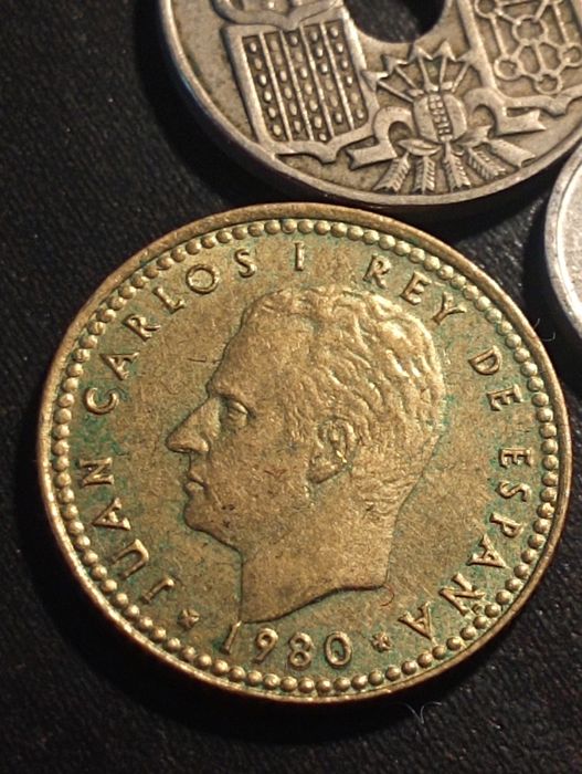 3 moedas Espanha: 1 peseta (1996; 1980) e 50 centimos (1949) -Soberbas