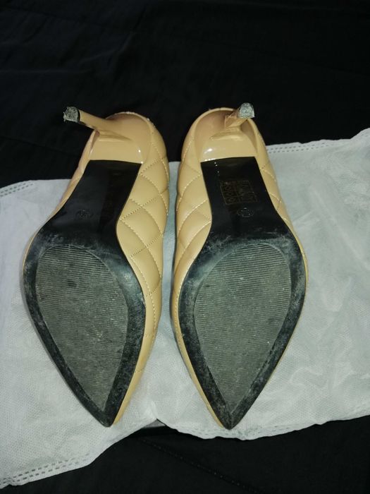 Sapatos stilleto tam. 36 beje