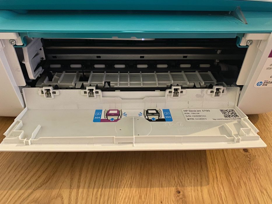 Impressora HP DeskJet 3762 (Multifunções - Jato de Tinta - Wi-Fi - Instant Ink)