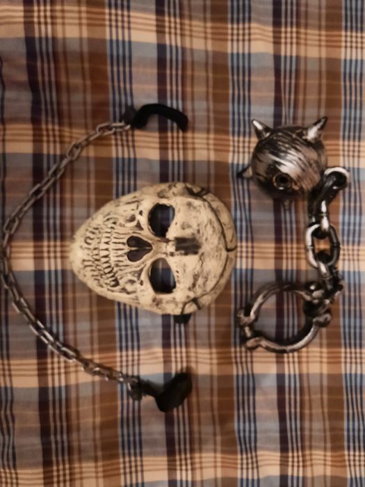 Mascara e algemas hallowen