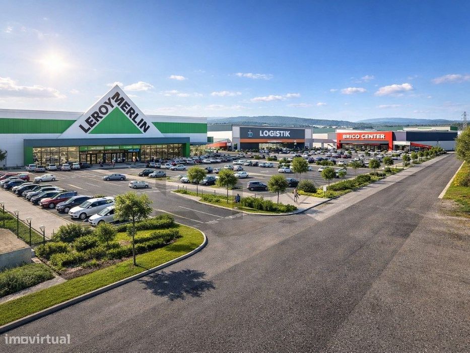 Industrial Park with 5 Ha and 12% Yield for Sale in Alverca