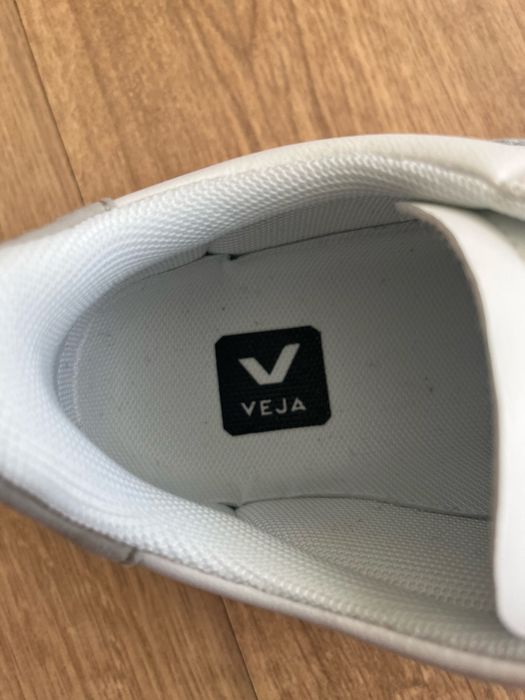 Sapatilhas Veja Esplar Brancas e Cinzentas