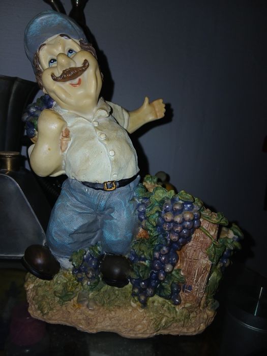 Декоративна підставка під вино/олію23×16×11см полікамінь Швеція