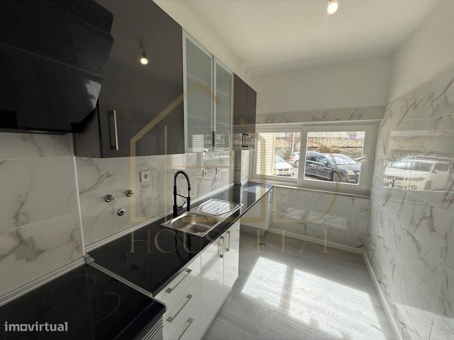 REMODELADO! Apartamento T3 no centro do Laranjeiro. — Laranjeiro E Feijó, Setúbal