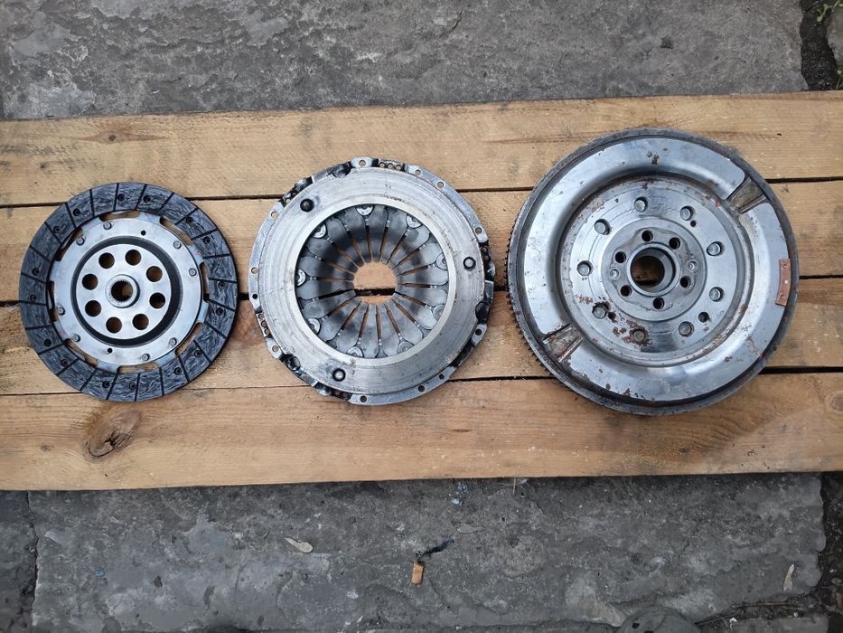 Комплект сцепления Valeo Volkswagen VW T5 T6 2.0 tdi