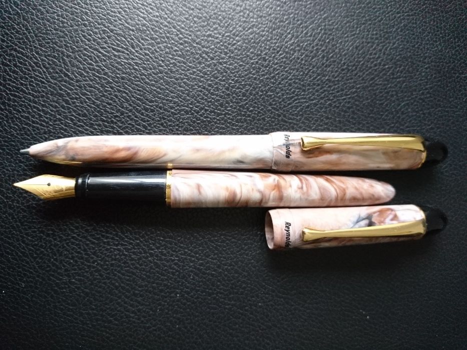 Conjunto 2 Canetas Reynolds + Isqueiro Mezrex