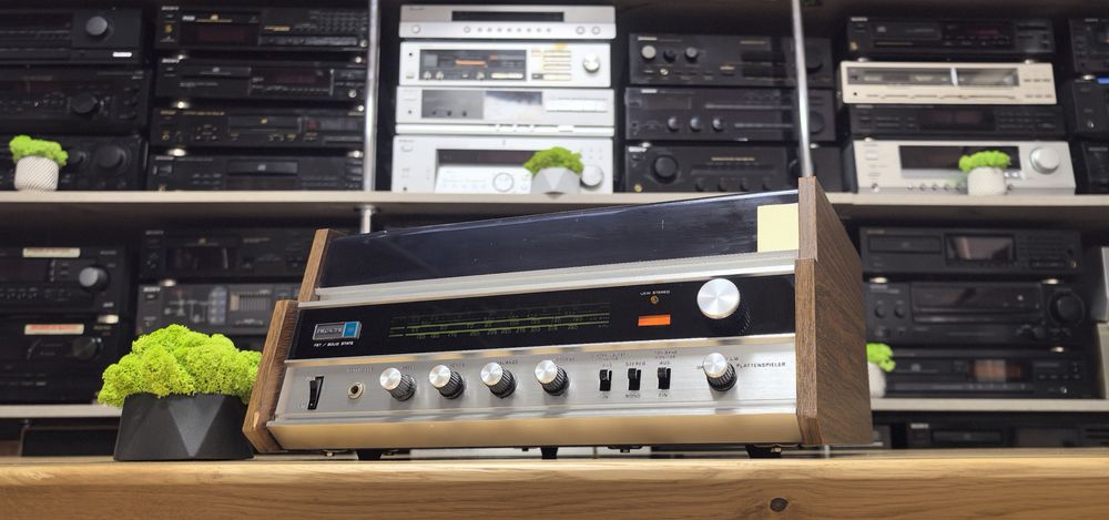 Радіола Hitachi 310