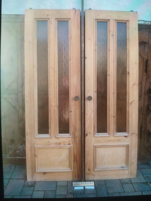 Двері міжкімнатні дерев'яні з коробками та лиштвою