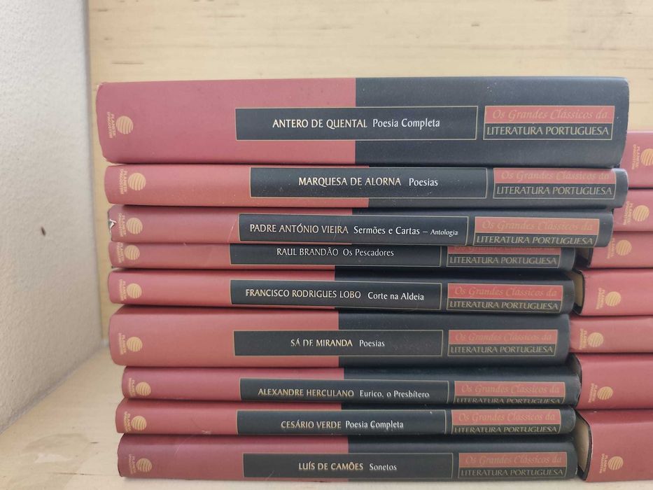 26 Livros " Os grandes clássicos da literatura portuguesa "