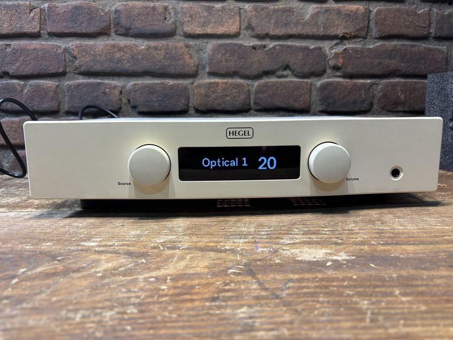 Wzmacniacz Hegel Rost