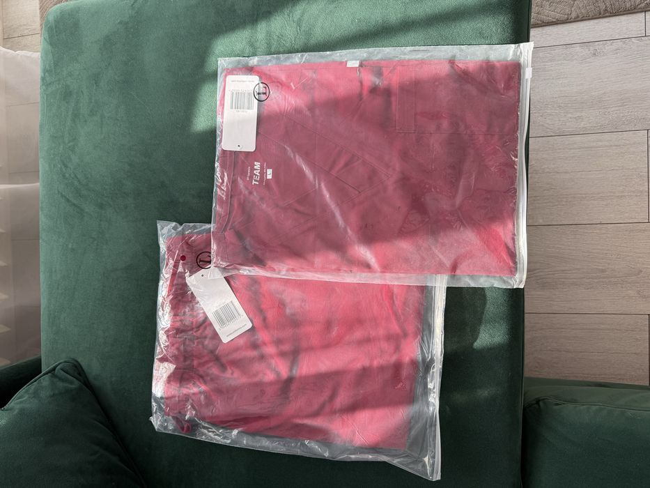 Komplet scrubsy medyczne męskie L bordowe