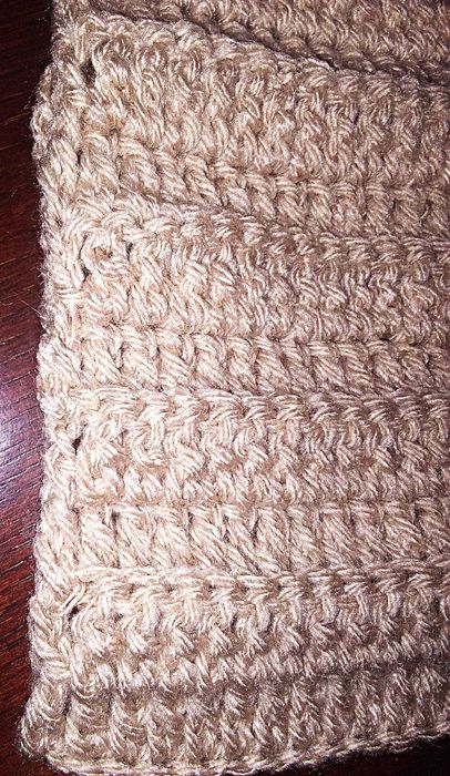 Fita de cabelo em crochê feita à mão