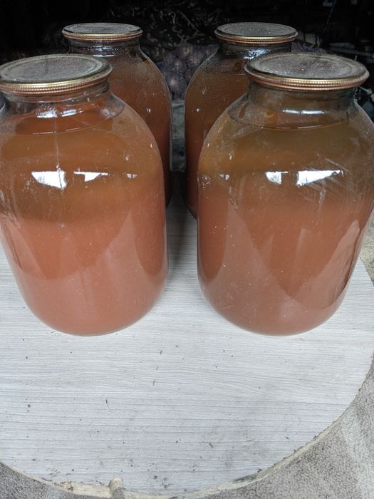 Продам яблочный  томатный морковный,,