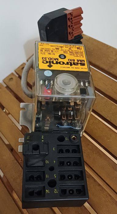 Satronic MMI 810 sterownik regulator automat palnik gazowy