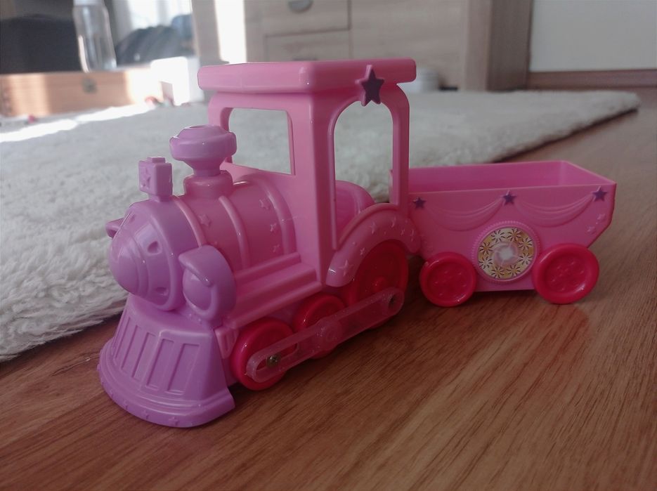 Pociąg / ciuchcia dla małej lalki barbie Evi Simba