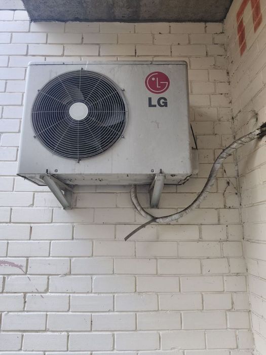 Продам інверторний кондиціонер Lg на 70 кв.м.