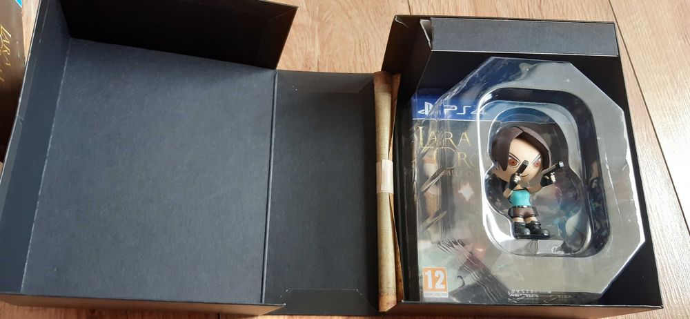 lara croft tomb raider gold edition zestaw big box ps4