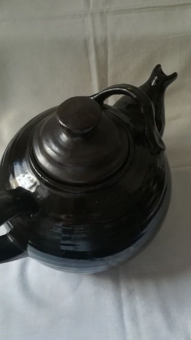 Family-size teapot64741023932419123