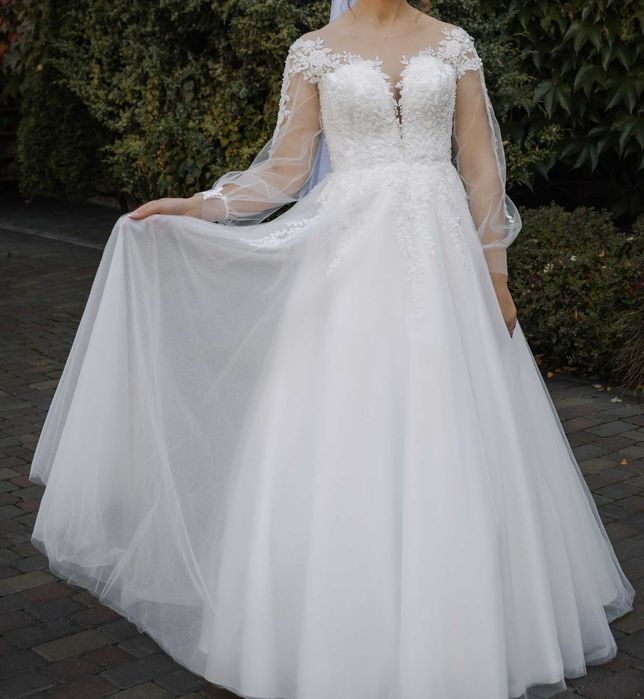 Весільна сукня, одягалась лише раз,після хімчистки