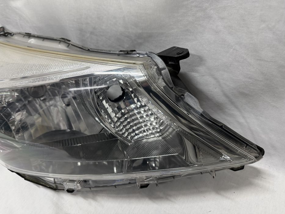 Lampa Prawy Przód Toyota Yaris III 11-14r.