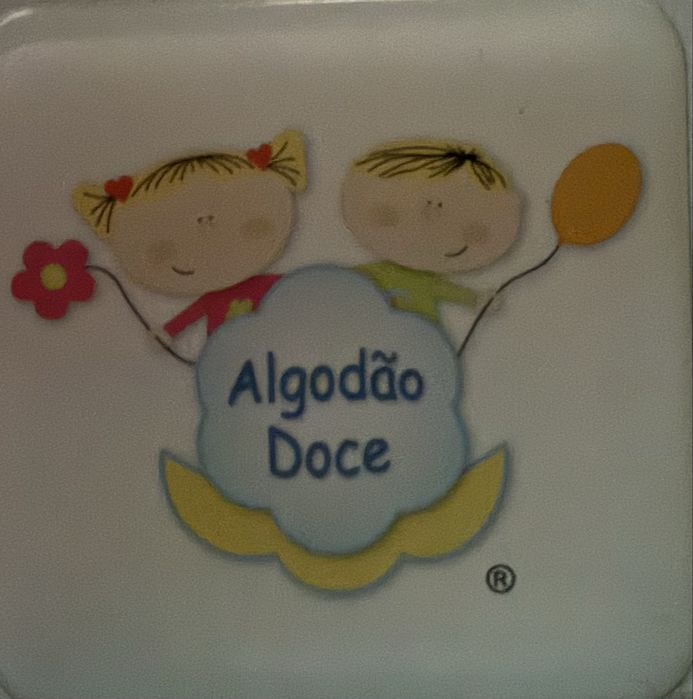 Comoda de criança