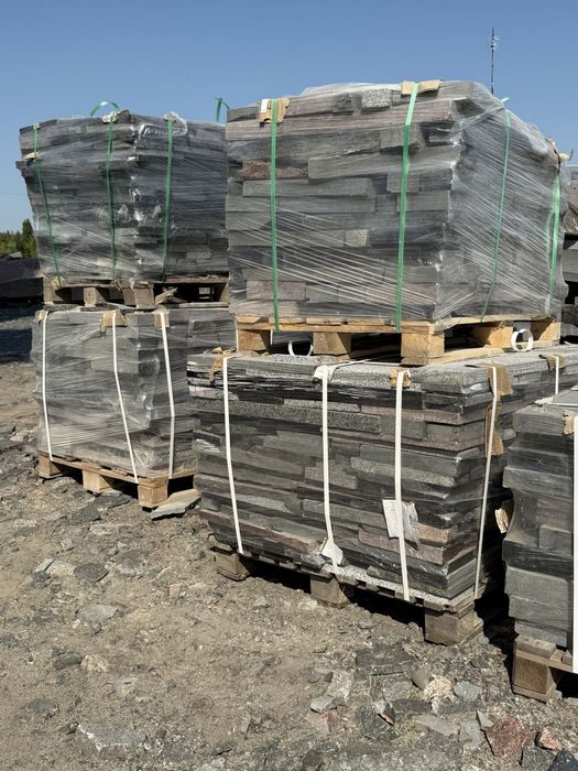 Брекчія гранітна