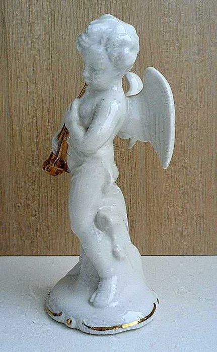 "АНГЕЛ" красивая фарфоровая статуэтка Германия "LIPPELSDORF"